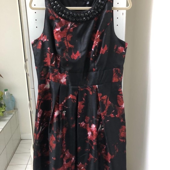 Melrose cocktail/evening dress. - Picture 3 of 7